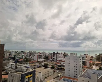 Hospedagens por temporada movimentaram R$ 1,6 bilhão em João Pessoa em 2025, aponta estudo