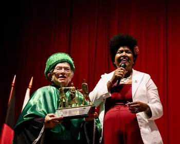 Luiza Erundina recebe título de cidadã campinense e homenagem da UFCG