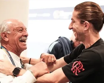 Maestro Júnior detona presidente do Flamengo após demissão de Filipe Luís