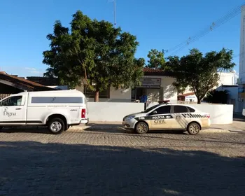 Mulher é presa após confessar ter matado homem a pauladas, em Soledade