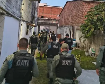 Diretora de creche presa lavava dinheiro para facção em loja de roupas em Itabaiana