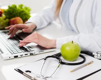 Nutricionistas são proibidos de usar inteligência artificial para simular resultados clínicos