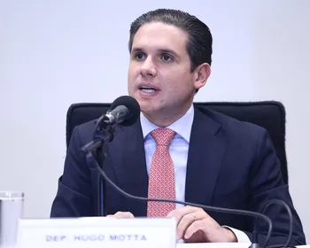TCU dá 15 dias para Hugo Motta esclarecer suspeitas de ter funcionárias fantasmas