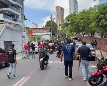 Policiais civis, penais e militares fazem protesto por melhorias salariais em João Pessoa