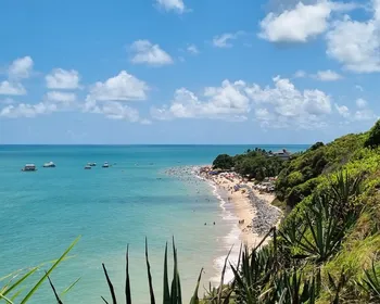 Turistas encontram crânio humano em piscina natural na praia do Seixas, em João Pessoa