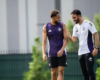 Ruben Amorim diz que críticas nas redes afetaram Matheus Cunha no Manchester United