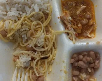 Servidores denunciam barata na comida e outros problemas em Hospital do Estado; veja vídeo