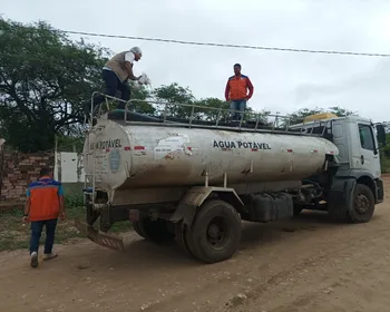 Suspensão do abastecimento de água por carros-pipa em 14 cidades da PB começa segunda (1º)