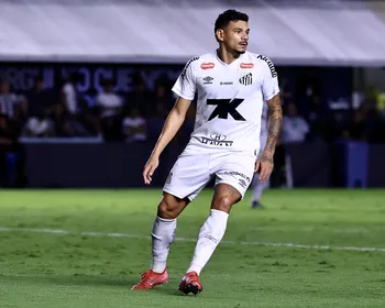 Tiquinho Soares vive fase irregular e segue sem espaço com Vojvoda no Santos