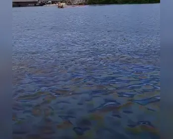 Vazamento de óleo é registrado em área de construção da Ponte do Futuro, no Rio Paraíba