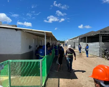 Caixa d'água desaba e deixa cinco feridos durante obra, em João Pessoa