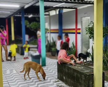 Chuvas na Paraíba: famílias ficam desabrigadas e são alojadas em escola de João Pessoa