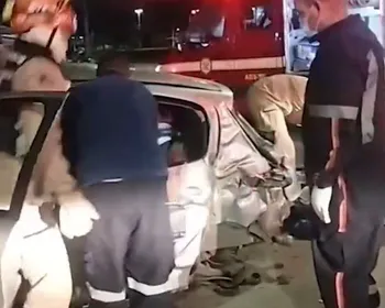 Criança e três mulheres ficam feridas após carro em que estavam bater em muro, em João Pessoa
