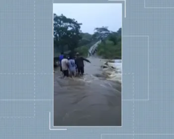 Famílias ficam ilhadas após fortes chuvas em Massaranduba