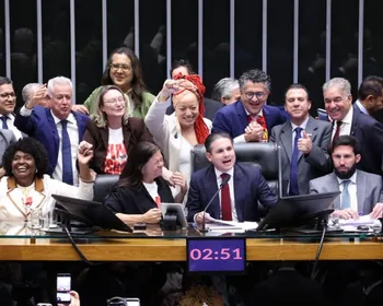 Fim da escala 6x1: Câmara aprova PEC que reduz jornada de trabalho