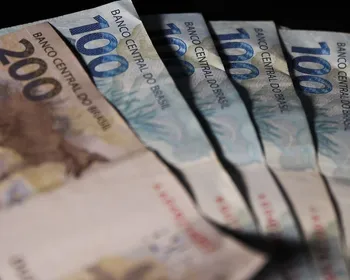 Governo da Paraíba adianta pagamento da primeira parcela do 13º salário; saiba quando recebe