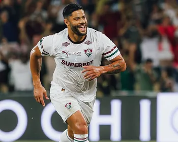 Hulk faz primeiro gol pelo Fluminense em amistoso contra o Bahia