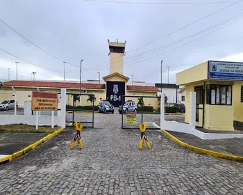Chefes de facções criminosas tentam fugir de presídio da Paraíba com alvarás de soltura falsos