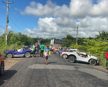 Manifestação de bugueiros interdita trecho da PB-008 no Litoral Sul