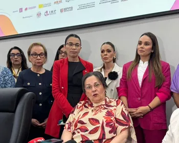 Maria da Penha defende educação como enfrentamento à violência doméstica durante palestra na PB