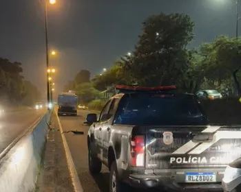 Motociclista morre após bater na traseira de caminhão, em João Pessoa