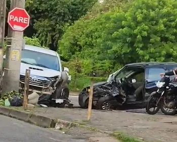 Mulher fica presa às ferragens em acidente no Muçumagro, em João Pessoa