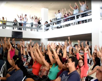 Servidores pedem reajuste e deflagram greve em Campina Grande