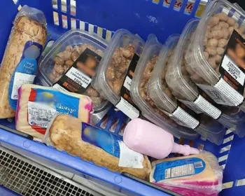 Supermercados são autuados após fiscalização identificar diversos alimentos vencidos, em Sumé