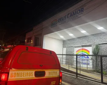 Homem morre e outro fica ferido após caírem de teto de igreja, em João Pessoa