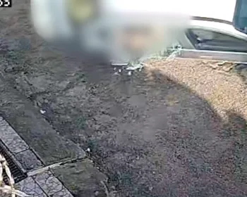 Vídeo mostra criança de 3 anos que morreu sendo arremessada de carro, em João Pessoa