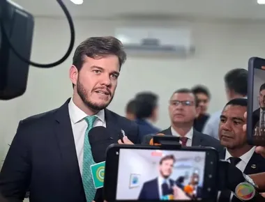 Bruno assina editais de concurso público em Campina e anuncia 1000 vagas