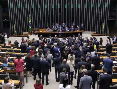 Câmara aprova urgência para votação da anistia; veja votos da bancada paraibana