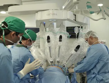 Robôs auxiliam médicos em cirurgias bariátrica e cardíaca de pacientes de João Pessoa a 3.200 km