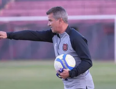 Conheça Alessandro Telles, o novo técnico do Sousa para 2026