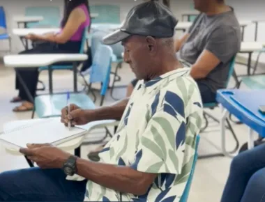 Dia do estudante: idoso relata sonho de entrar na universidade aos 74 anos