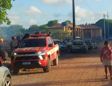 Incêndio destrói carros estacionados em área de vegetação seca em Barra de Mamanguape