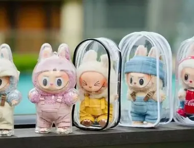 Morango do amor, bebê reborn e Labubu: relembre virais e modinhas de 2025