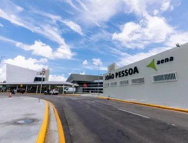 Passageiro é preso por transportar mercadorias não declaradas, em aeroporto de João Pessoa