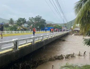 Chuvas na Paraíba: rio Ingá transborda e ponte é interditada, no Agreste