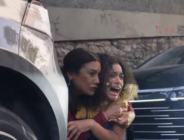 Em Três Graças, cena do carrinho de bebê na escadaria é inspirada em clássico soviético