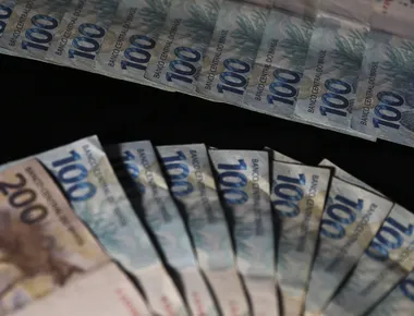 Candidatos ao Governo e Senado na Paraíba já receberam R$ 27,9 milhões; veja quem recebeu mais