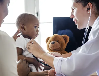 Mais de 60% dos médicos que atendem crianças em João Pessoa e Campina Grande não são pediatras