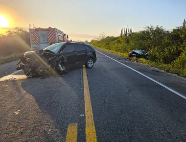 Motorista morre e duas pessoas ficam feridas após colisão entre carros na BR-230, em Soledade