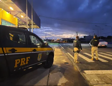 Mulher é presa suspeita de transportar 8 kg de droga dentro de ônibus na BR-230, em Cajazeiras