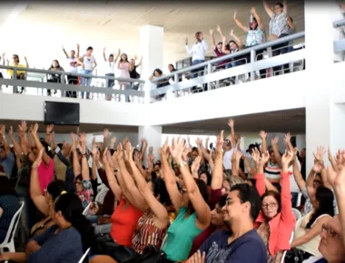 Servidores pedem reajuste e deflagram greve em Campina Grande