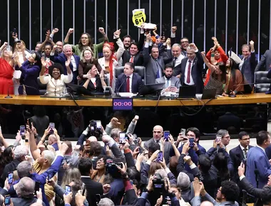 Veja os votos dos deputados paraibanos na sessão que aprovou o fim da escala 6x1