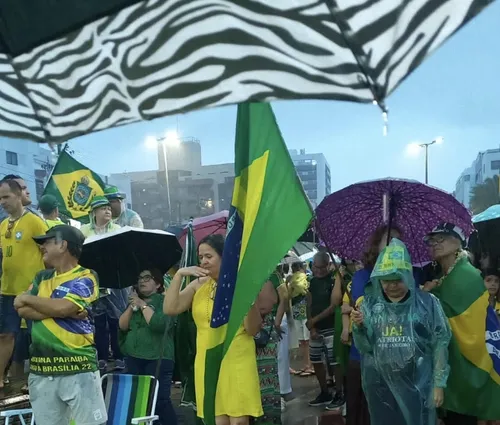 
				
					7 de setembro: apoiadores de Bolsonaro fazem ato a favor da anistia em João Pessoa
				
				