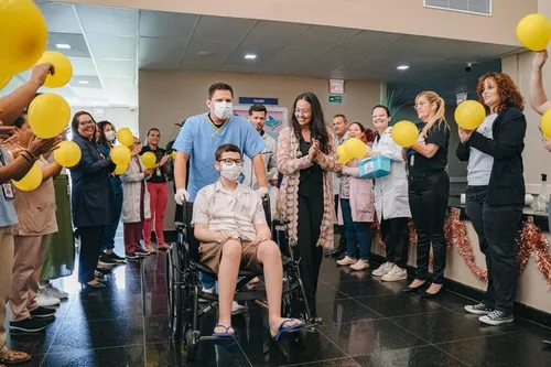 
				
					Adolescente que recebeu primeiro transplante cardíaco pediátrico da PB deixa hospital
				
				