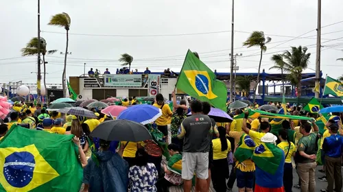 
				
					Apoiadores de Jair Bolsonaro fazem protesto a favor da anistia, em João Pessoa
				
				
