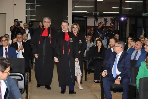
				
					Após 25 anos de carreira, Antônio Hortêncio toma posse como procurador de Justiça do MPPB
				
				